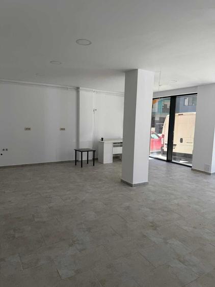 Spațiu comercial, de 55 mp, în Nord