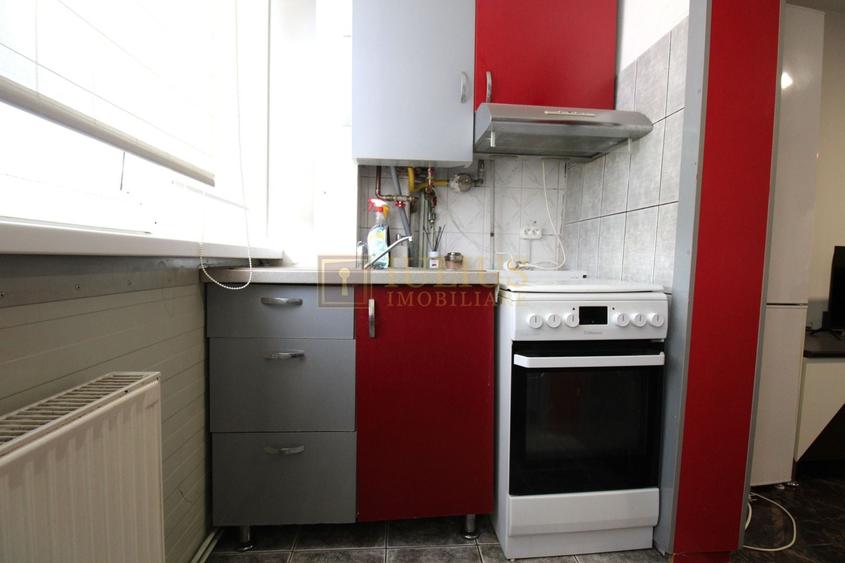 Apartament cu 2 camere decomandat, mobilat în Aradului