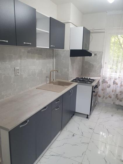 Inchiriez apartament 2 camere - 5