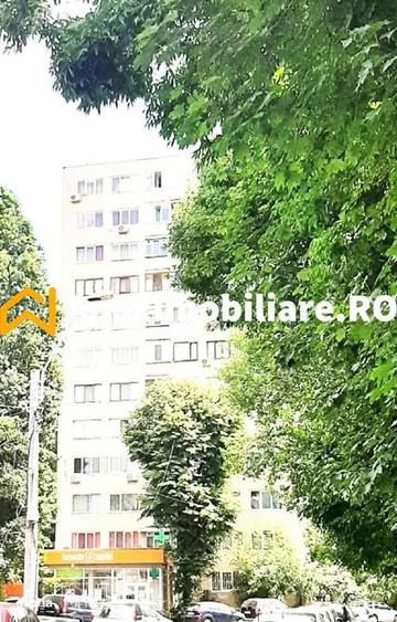 Apartament cu 3 camere decomandat în Giurgiului