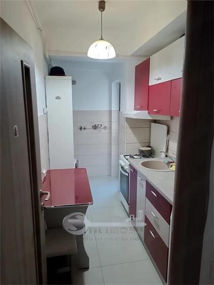 Apartament cu 2 camere decomandat, mobilat în Granit