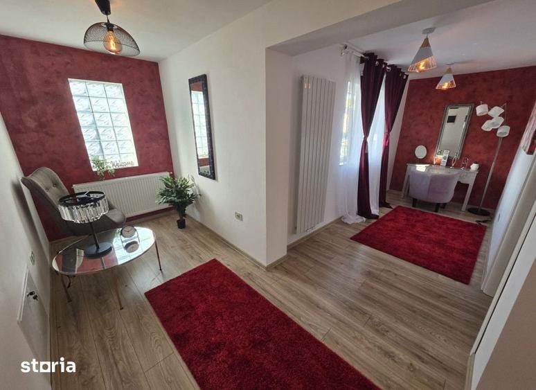 Casă cu 5 camere cu Teren 700 Mp în Valea Lupului