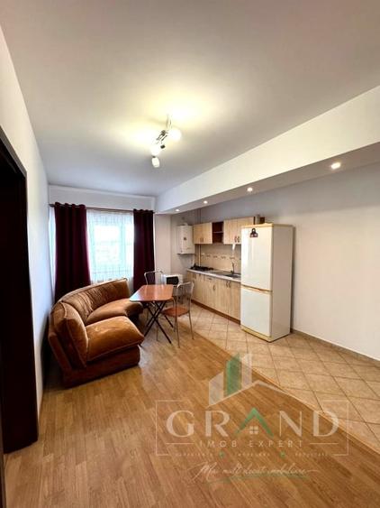 Apartament cu 2 camere semidecomandat, mobilat în Calea Turzii