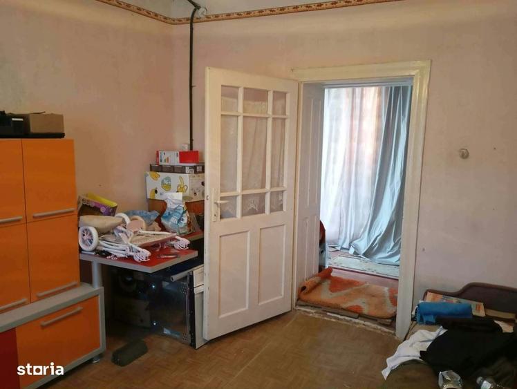 Casă cu 3 camere în Central