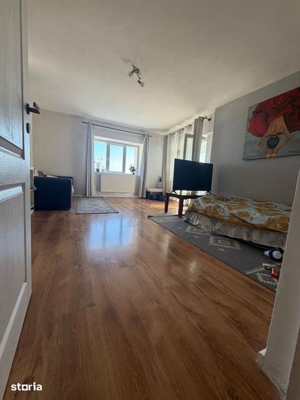 Apartament cu 2 camere decomandat în 9 Mai