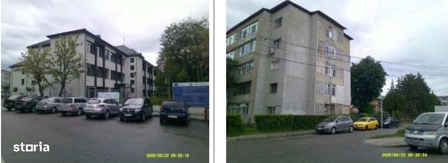 Apartament cu 3 camere în Micro 4
