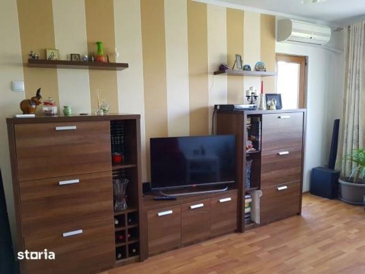 Apartament cu 3 camere în Crângași
