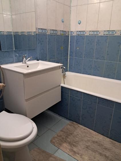Apartament cu 3 camere decomandat în Exterior Vest