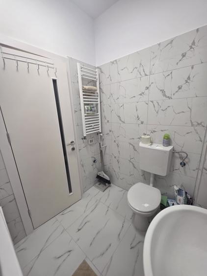 Apartament cu 2 camere semidecomandat în Militari