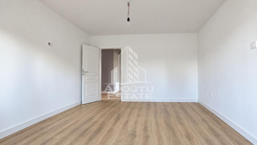 Casă individuală cu 4 camere cu Teren 1508 Mp în Berini