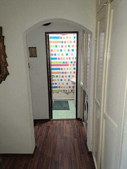 Apartament cu 2 camere decomandat în Broșteni