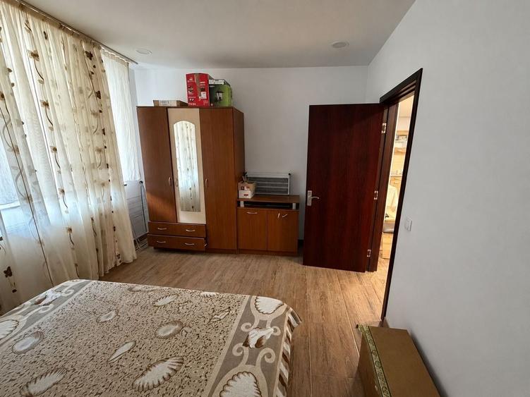 Apartament cu 3 camere decomandat, mobilat în Colentina