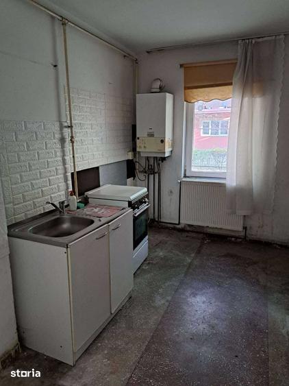 Apartament cu 2 camere semidecomandat în Micro 16