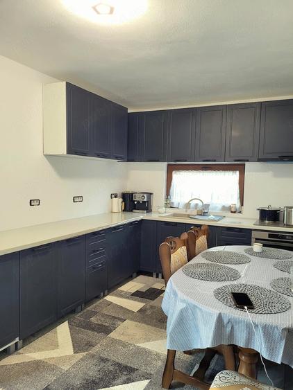 Casă cu Teren 430 Mp în Plopi