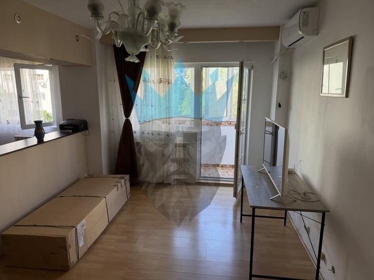 Apartament cu 2 camere semidecomandat, mobilat în Brâncoveanu