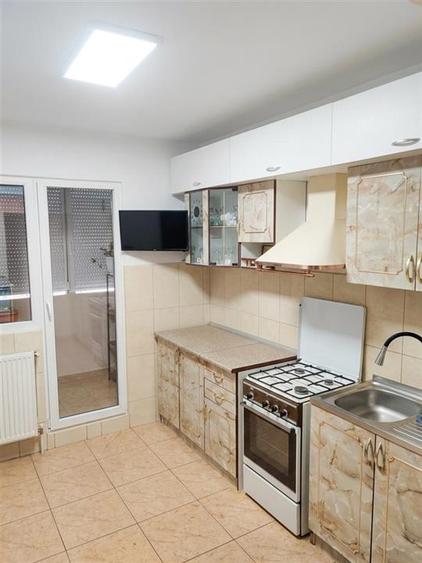 RECO Apartament cu 3 camere decomandat in cartierul Rogerius - 3