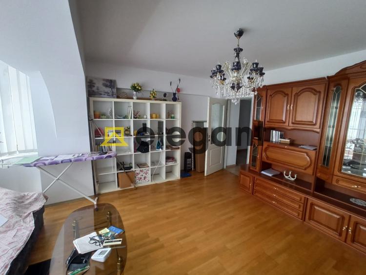 Apartament cu 3 camere decomandat, mobilat în Lăpuș Argeș