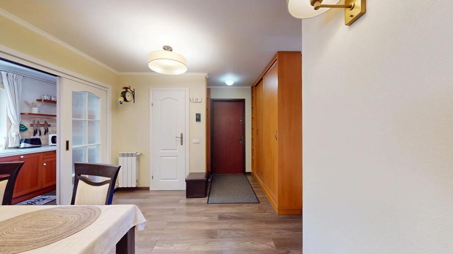 Apartament cu 3 camere decomandat, mobilat în Scriitorilor