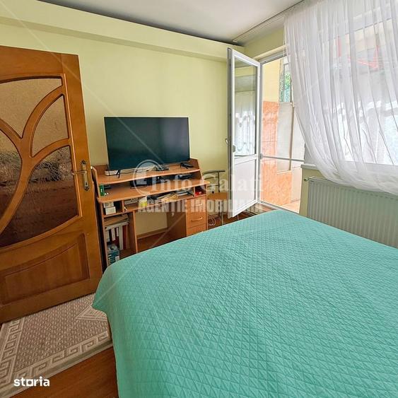 Apartament cu 4 camere în Micro 16