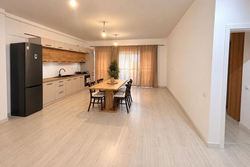 Apartament cu 2 camere semidecomandat în Florești