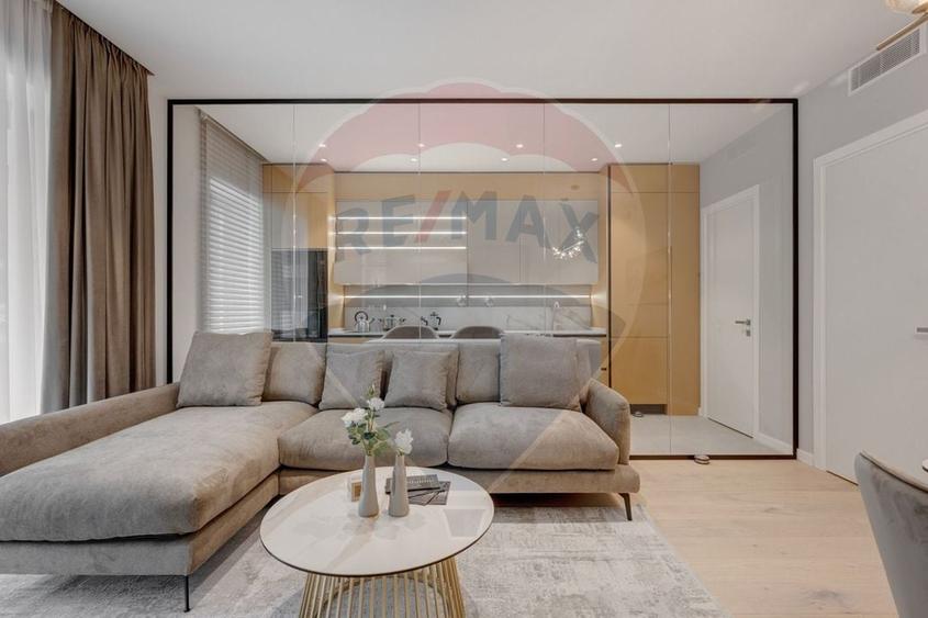 Apartament cu 3 camere decomandat în Aviației