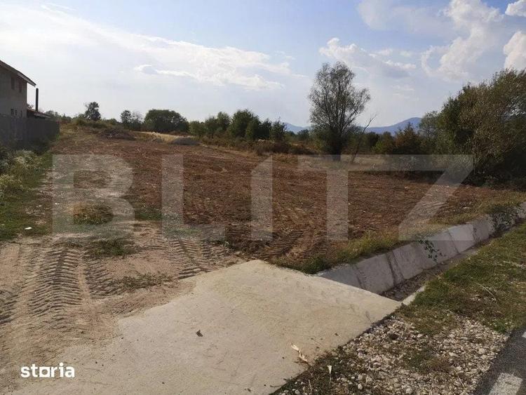 Teren de 2670 mp, în Lelești
