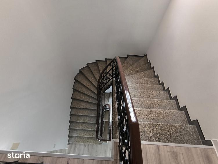 Spațiu comercial, de 809.89 mp, în Gara