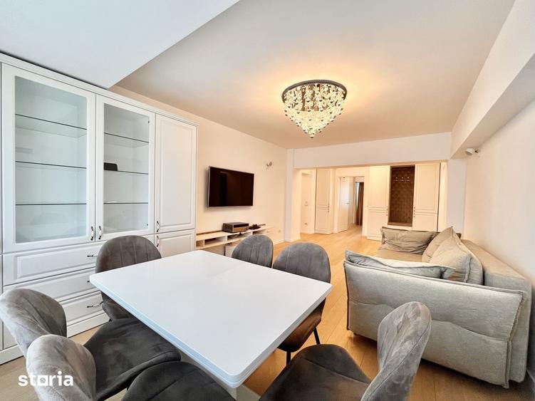 Apartament cu 4 camere în Centrul Civic