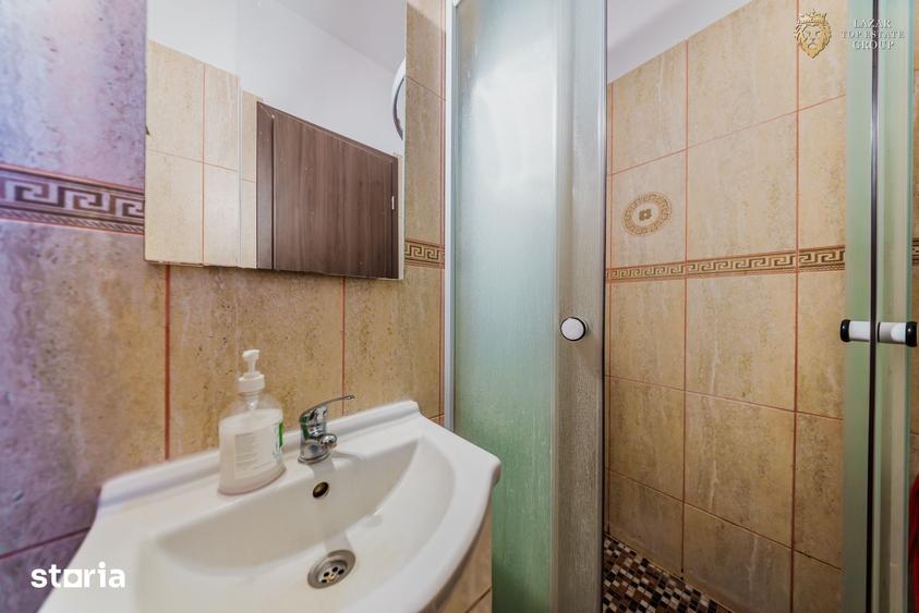 Casă cu 4 camere cu Teren 233 Mp în Julița