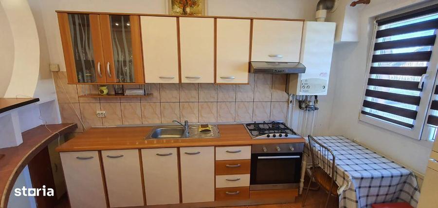Apartament cu 2 camere, mobilat în Calea Poplăcii