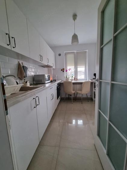 Apartament cu 2 camere semidecomandat în Pajura