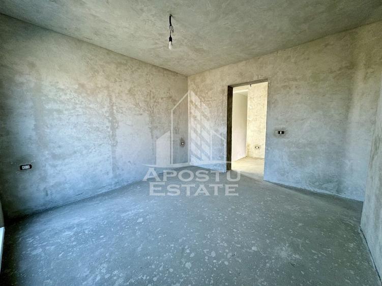 Duplex cu 4 camere cu Canalizare în Giroc