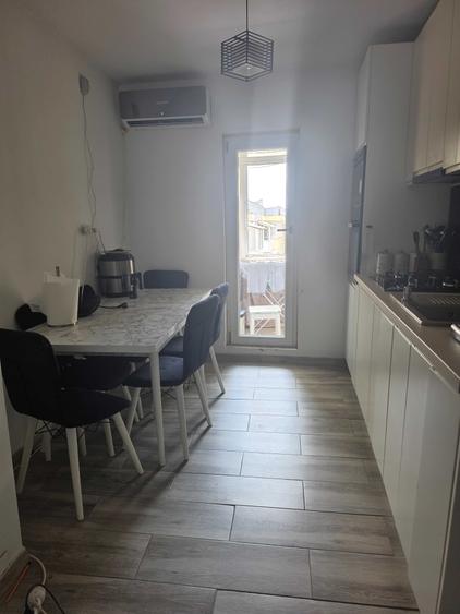 Apartament cu 2 camere decomandat în Sărari