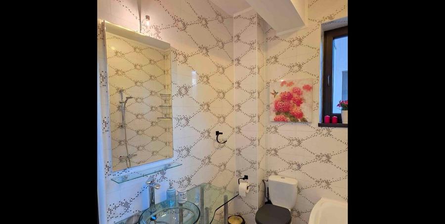 Apartament cu 3 camere decomandat, mobilat în Băneasa