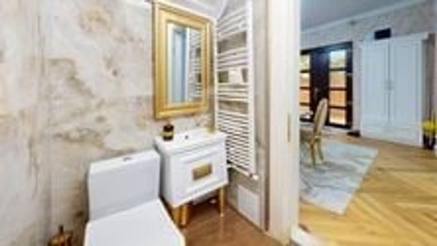 Apartament cu 4 camere decomandat, mobilat în Colentina