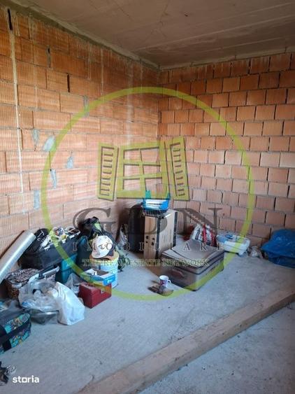 Casă cu 4 camere în Arpașu de Jos