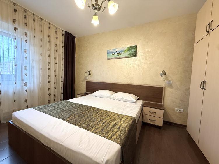 Apartament cu 3 camere decomandat, mobilat în Faleza Nord