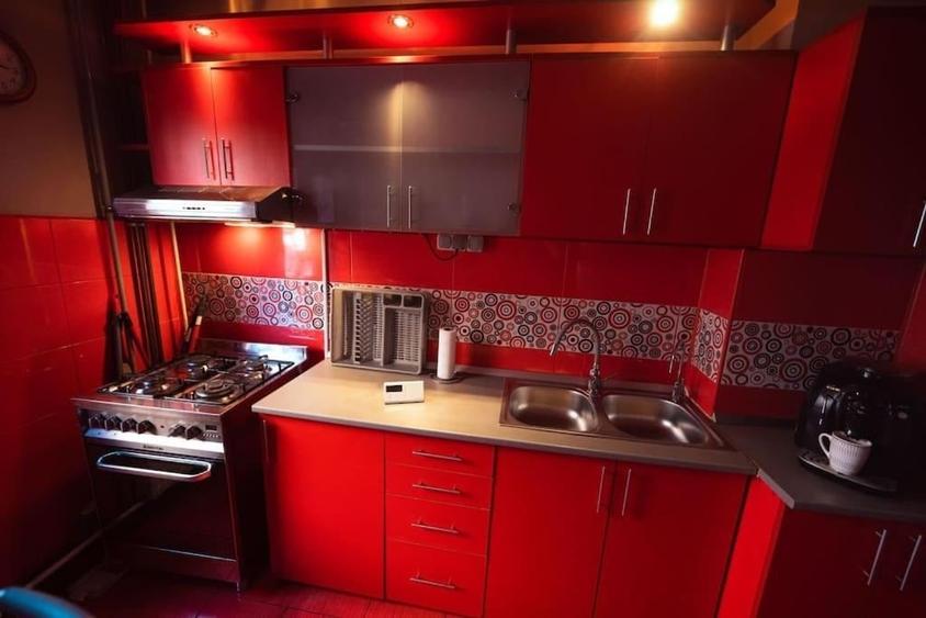 Apartament cu 2 camere semidecomandat, mobilat în Complex Studențesc