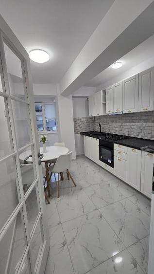 Apartament cu 2 camere semidecomandat, mobilat în Miroslava