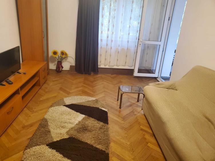Apartament cu 3 camere semidecomandat în Nicolae Grigorescu