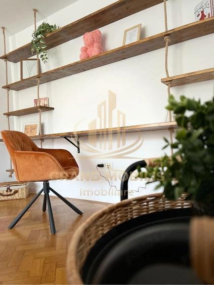 Apartament cu 2 camere semidecomandat, mobilat în Central