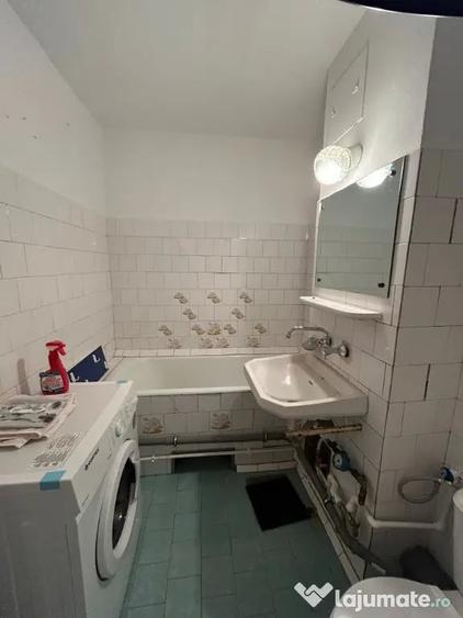 Apartament cu 3 camere decomandat în Mărăști