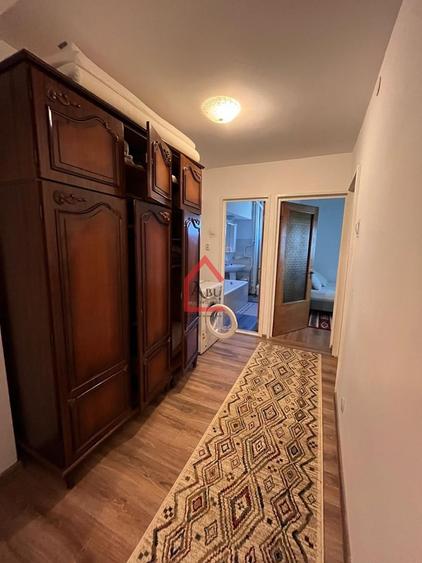 Apartament cu 2 camere decomandat, mobilat în Hala Centrală