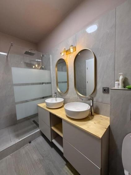 Apartament cu 3 camere semidecomandat, mobilat în Grozăvești