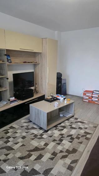 Apartament cu 2 camere decomandat în Horia