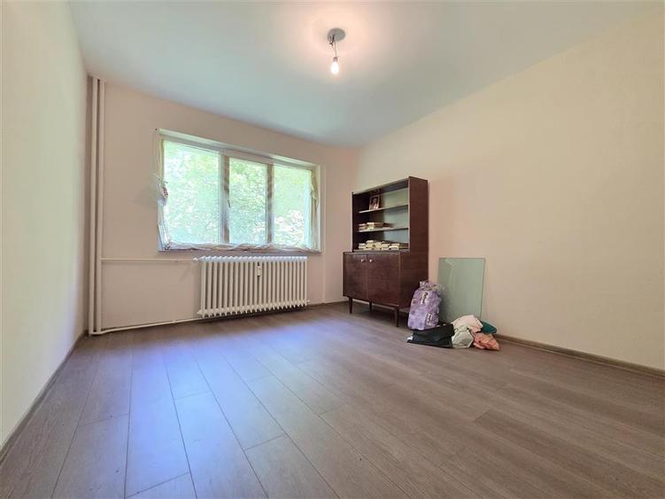 Apartament cu 2 camere semidecomandat în Tătărași