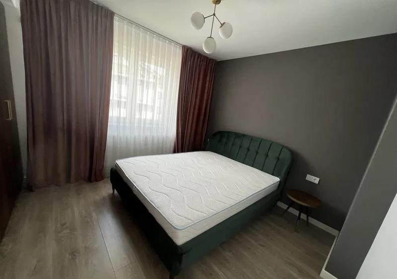 Apartament cu 3 camere în Cetate