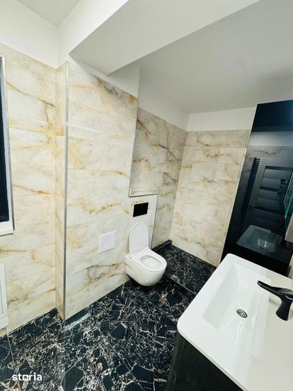 Casă cu 4 camere cu Teren 200 Mp în Central