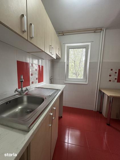 Apartament cu 2 camere decomandat în Vest