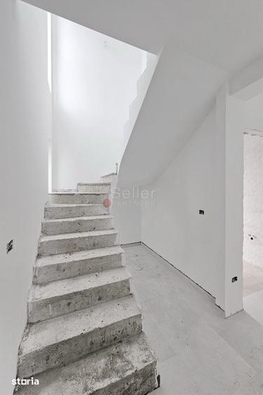 Casă cu 4 camere cu Teren 537 Mp în Central